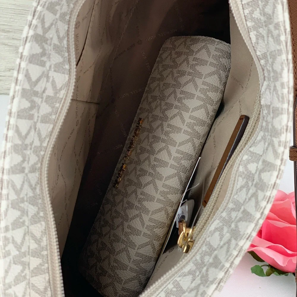 🌺Michael Kors LG Crossbody Bag & Wallet Set